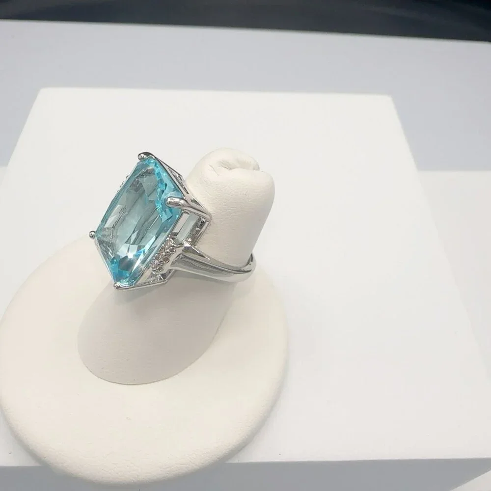 Aquamarine CZ Silver Tone Cocktail Ring Size 9 - Picture 6 of 11